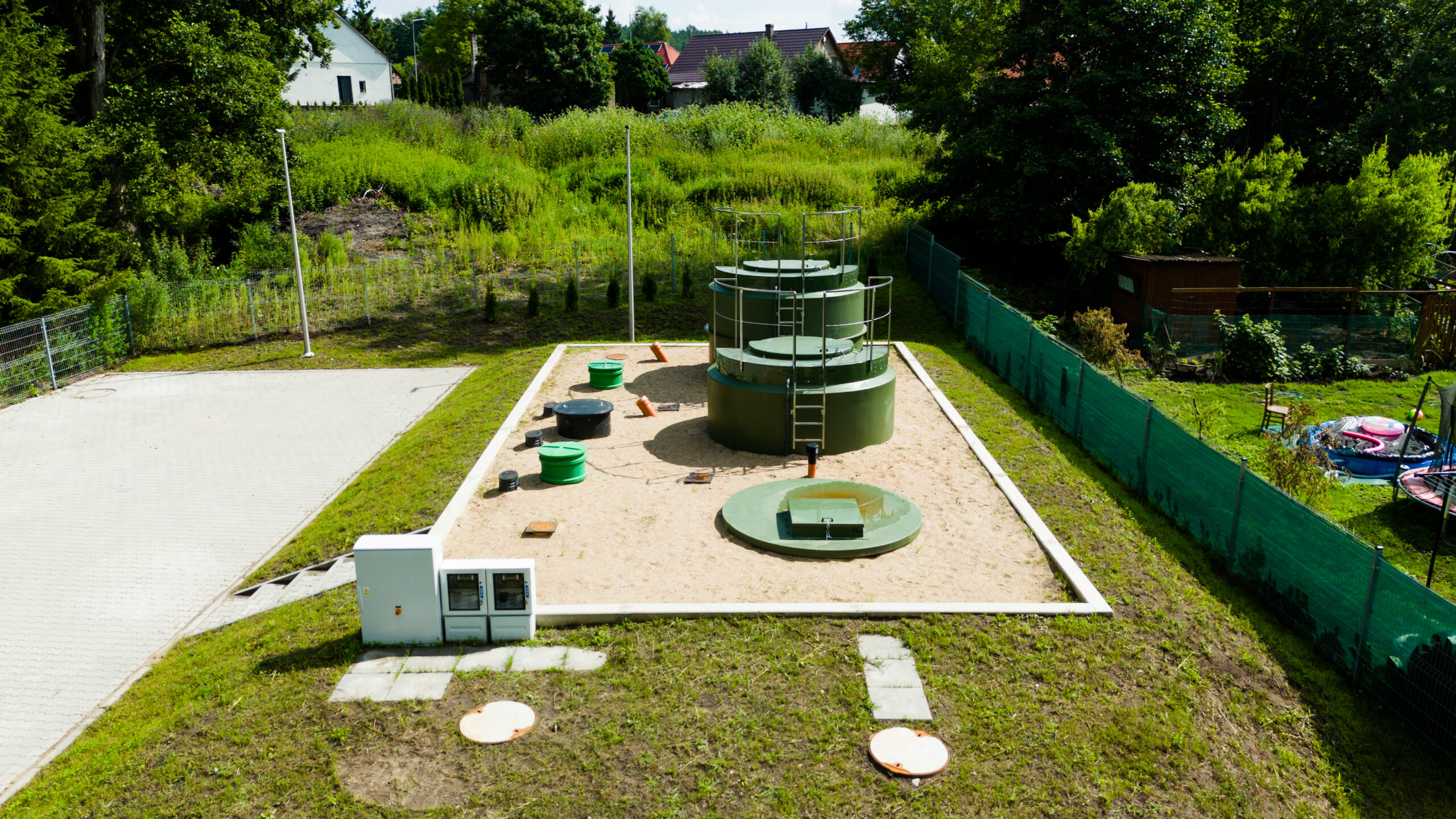 Na zdjęciu widać fragmenty instalacji sanitarnej