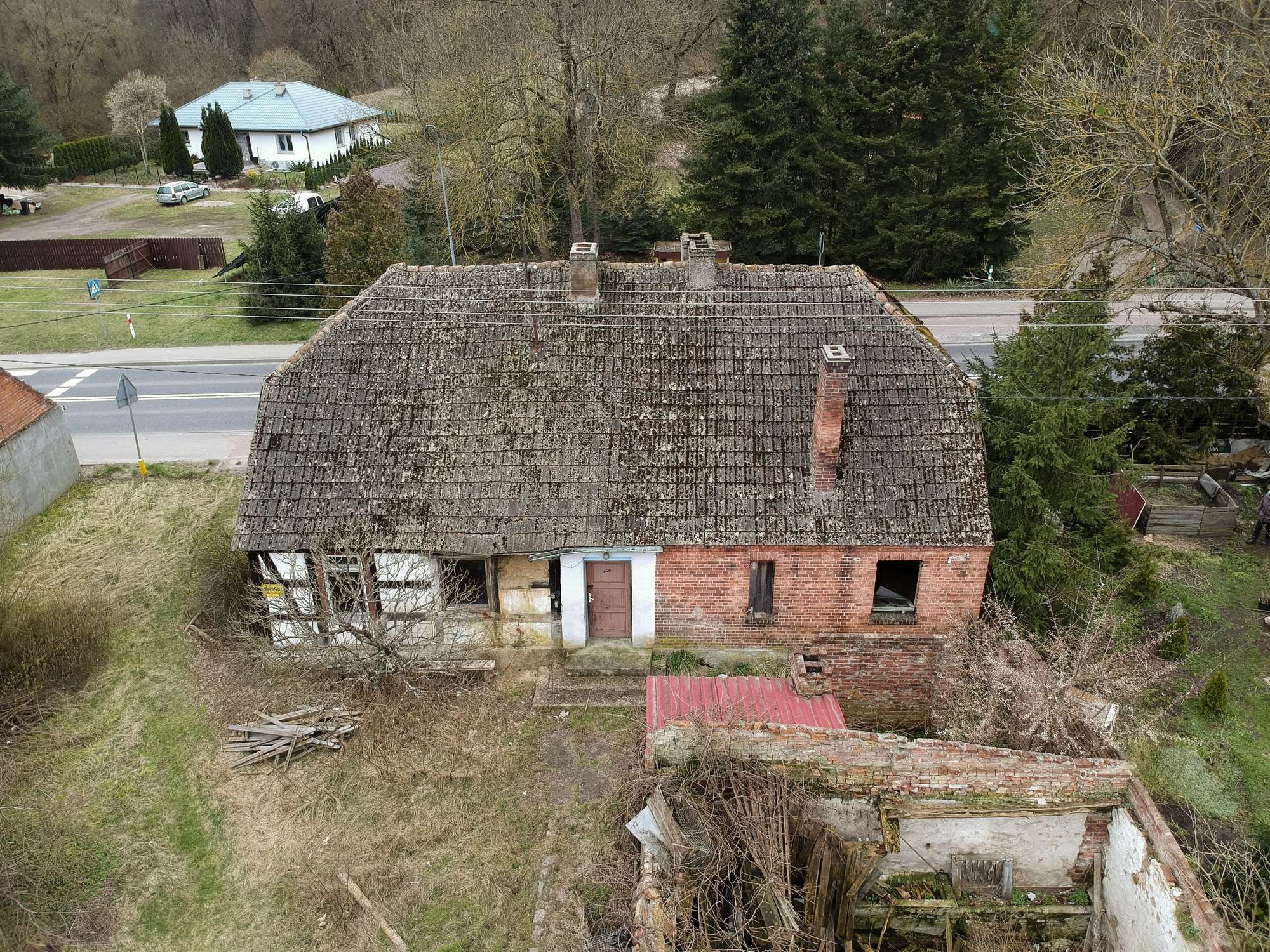 Na zdjęciu stary dom.